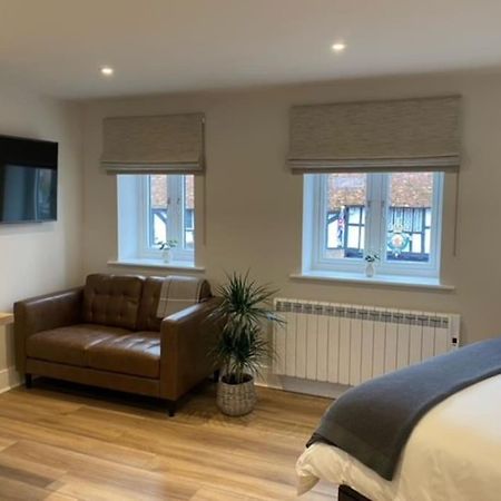 New Modern Studio Apartment Near To City Centre Salisbury Kültér fotó