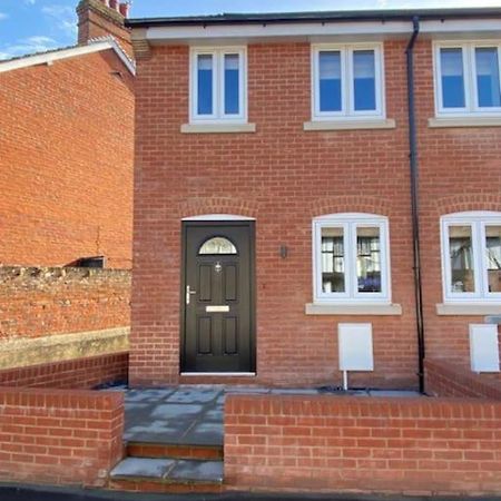 New Modern Studio Apartment Near To City Centre Salisbury Kültér fotó